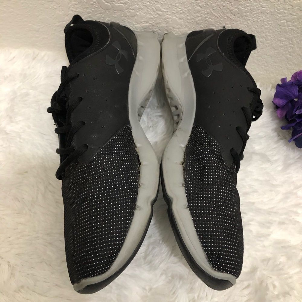 UNDER ARMOUR athletic shoes - Picture 6 of 6